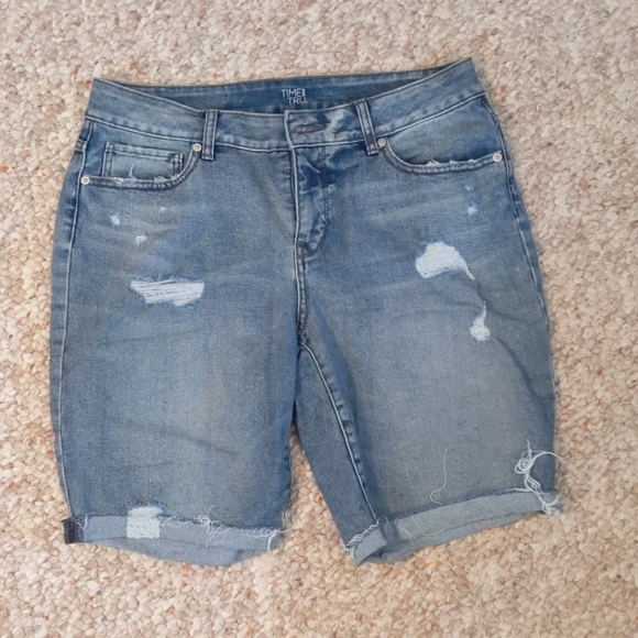Time and Tru Pants - Distressed blue jean shorts // denim shorts